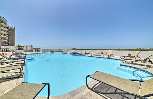 Port Aransas Apartment | 7th-Floor Oceanfront Unit with Pools in Port Aransas