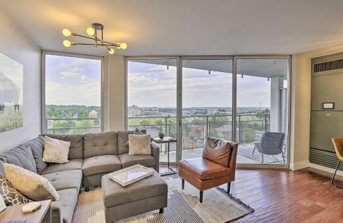 Downtown Omaha Apartment | 7th-Floor Omaha Condo with Balcony and Park Views