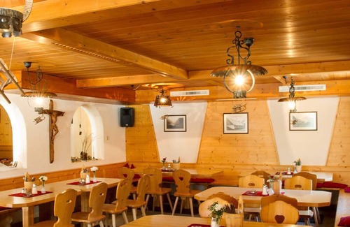 Mandarfen Cabin | 8-bedded room with shared bathroom - Pitztaler Schihütte