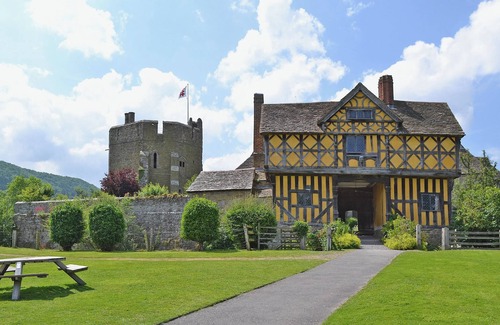 Craven Arms Cottage | 8 bedroom accommodation in Craven Arms