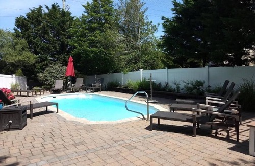 Loveladies House | 8 Bedrooms with Pool Families Only