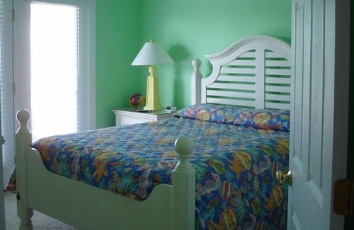 The Point Cottage | 8 Bedrooms with Private Pool; Beautiful Sound and Ocean Views!