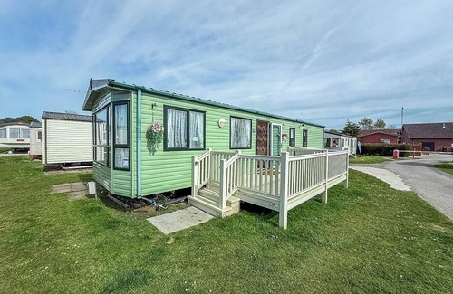 Louth House | 8 berth caravan with WiFi at Sunnydale Park in Skegness ref 35220KC