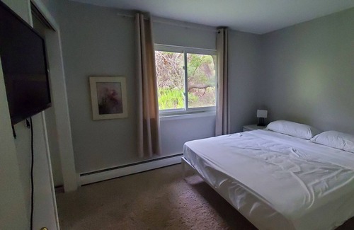 Applegate Resort | 8 Cottages with - The Perfect Beachfront Property for LARGE groups