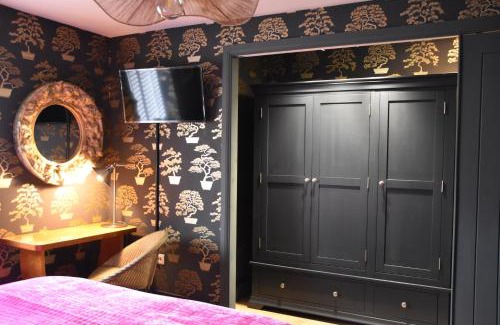 Ford Bed & Breakfast | 8 Hazel Close
