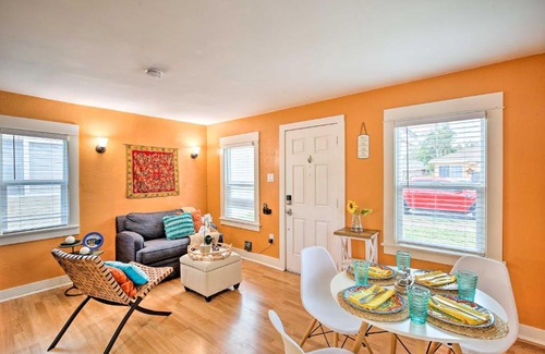 North Long Beach House | 8 Mi to Aquarium Long Beach Bungalow with Patio!