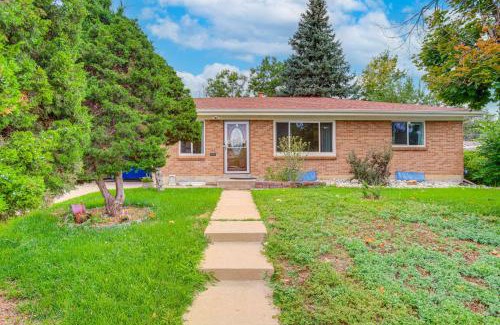 Delmar Parkway House | 8 Mi to Downtown Denver WFH-Friendly Aurora Home!