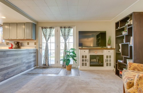 Bel Aire Apartment | 8 Mi to Dtwn Denver: Wheat Ridge Gem w/Patio