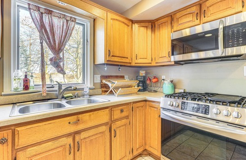 Laotto House | 8 Mi to Dtwn: Family-Friendly Home in Fort Wayne!