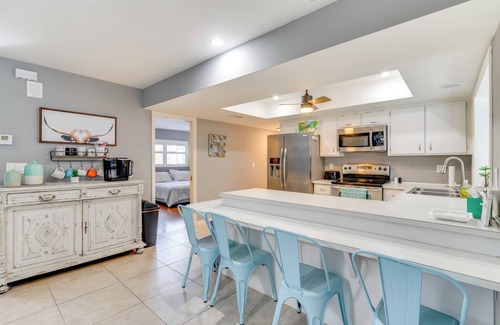 Town and River House | 8 Mi to Fort Myers Beach: Poolside Paradise!