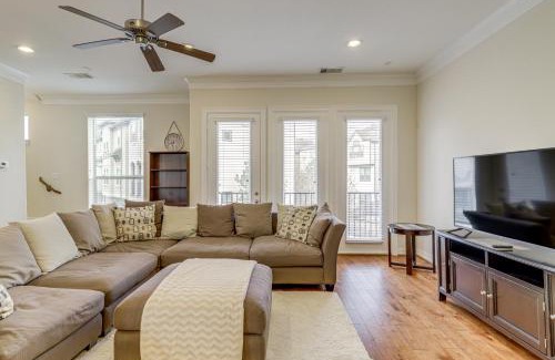 George Bush Park/Eldridge House | 8 Mi to the Galleria Home with Balcony and Yard