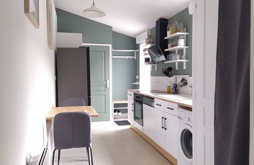 Le Marais Condo | 8-minute walk from CAEN train station