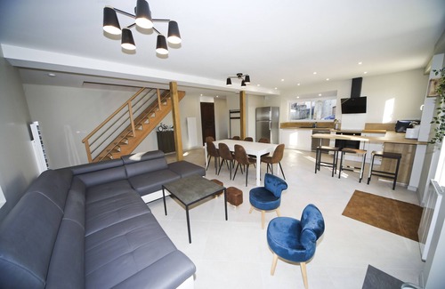 Nanteuil-sur-Marne House | 8-person gite to share with family or friends