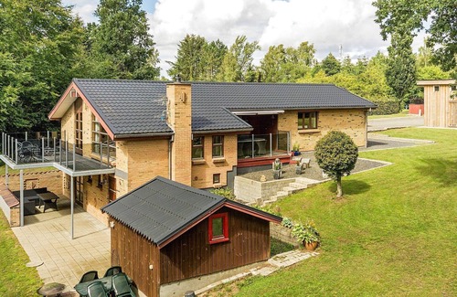 Sundstrup House | 8 person holiday home in Højslev