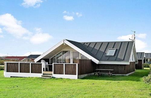 Harboore House | 8 person holiday home in Harboøre