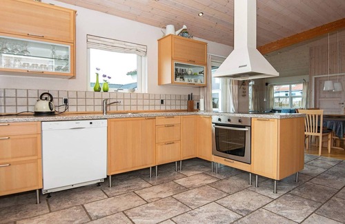 Grønninghoved Strand House | 8 person holiday home in Sjølund-By Traum