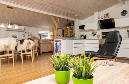 Nørre Lyngby House | 8 person holiday home in Løkken-By Traum