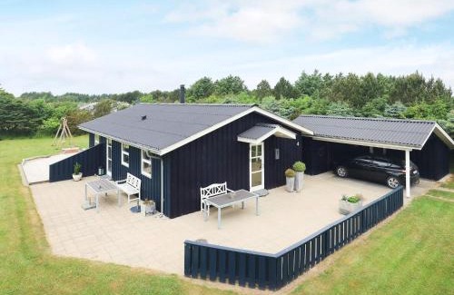 Lonstrup House | 8 person holiday home in Hjørring
