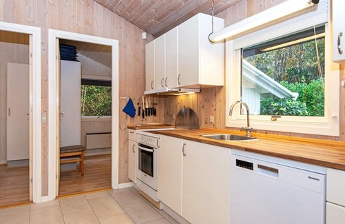 Jegum House | 8 person holiday home in Oksbøl
