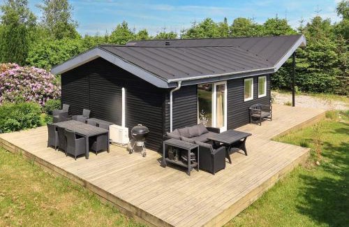 Egense House | 8 person holiday home in Storvorde