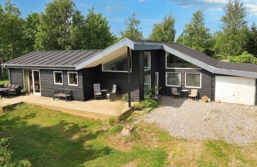 Egense House | 8 person holiday home in Storvorde