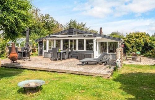 Nørre Lyngby House | 8 person holiday home in Løkken-By Traum