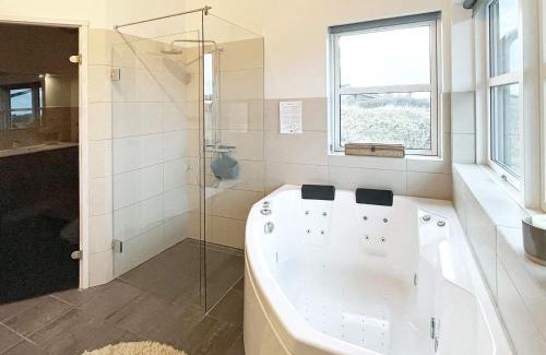 Lokken House | 8 person holiday home in Løkken-By Traum