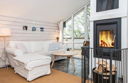 Ronde House | 8 person holiday home in R nde