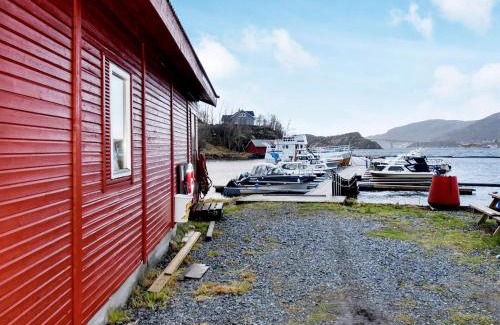 Afjord House | 8 person holiday home in Revsnes