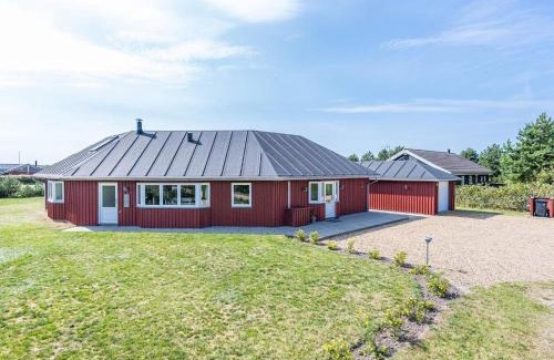 Skaven Strand House | 8 person holiday home in Tarm