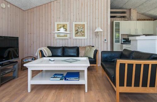 Sønder Nissum House | 8 person holiday home in Ulfborg