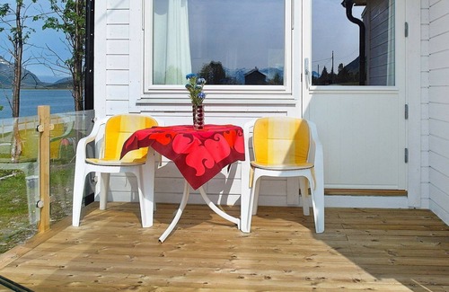 Skjervoy House | 8 person holiday home in Arnøyhamn