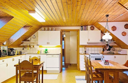Sorbo House | 8 person holiday home in BRÅLANDA-By Traum