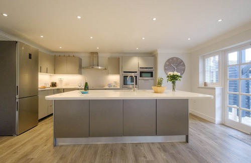 Thorpeness Cottage | 8 Sanctuary - sleeps 12 guests in 6 bedrooms