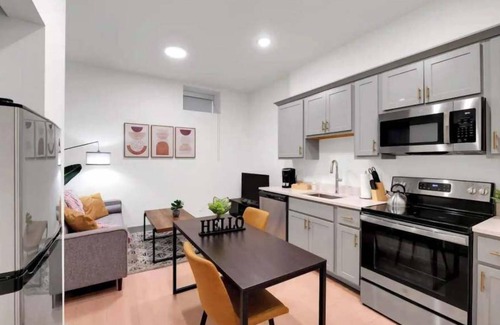 Downtown Louisville Apartment | 8- Unit Cozy Loft w/Free Parking | Louisville!