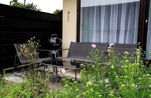 Nassenfels Apartment | 80 m² apartment, own entrance, terrace and garden, close to shopping facilities