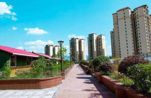 Zhenxiong County Hotel | 80 m² Hotel ∙ 3 guests