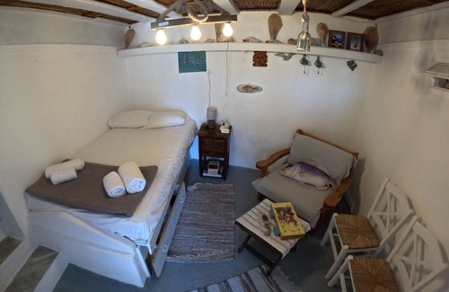 Syros House | 80 m² House ∙ 2 bedrooms ∙ 4 guests