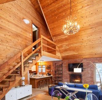 Tannersville Ski Chalet | 80s Ski Cabin, 5min to Hunter Mt