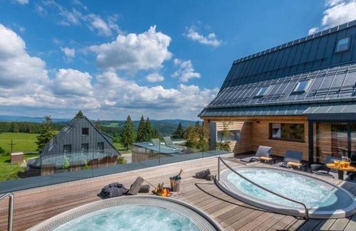 Bedrichov Apartment | 84 m² Serviced apartment ∙ 3 bedrooms ∙ 7 guests
