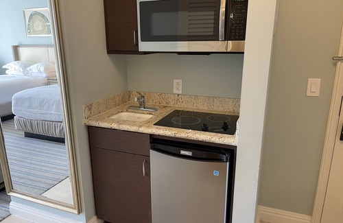 Key Biscayne Apartment | 866-Partial Ocean View At The Ritz Carlton 5* Edit