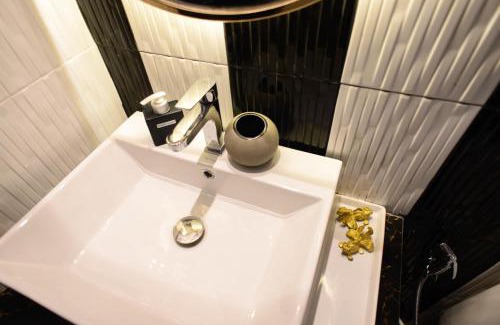 Wat Sam Phraya House | 87 Oldtown at River Pier