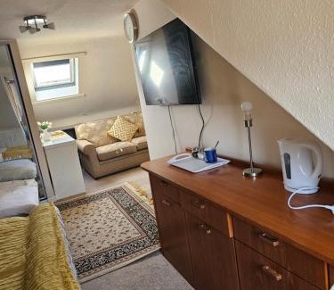 Loanhead House | 89 Clerk Street