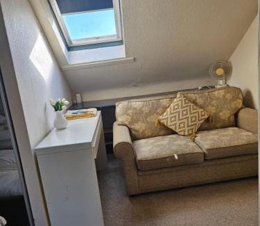 Loanhead House | 89 Clerk Street