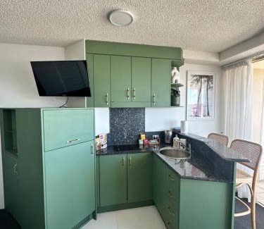 Mooloolaba Apartment | 8th Floor Sunny Escape at Landmark Resort