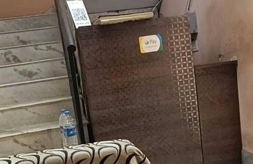 Sector V House | 9-bedroom building in fabulous Kolkata with WiFi, fitness room, AC