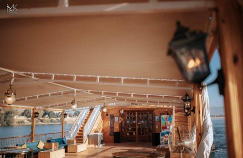 Luxor Boat Rental | 9-bedroom house boat in delightful Luxor Governorate with AC, WiFi