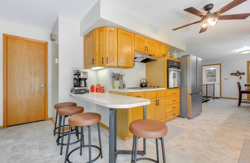 Frederick House | 9 Mi to Downtown Rushville: Cozy Getaway w/Grill