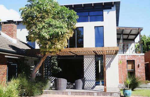 Tokai House | 9 Windsor House