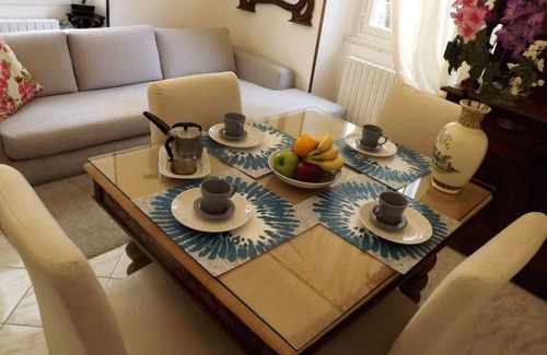 Bolzaneto Apartment | 90 m² Apartment ∙ 2 bedrooms ∙ 5 guests